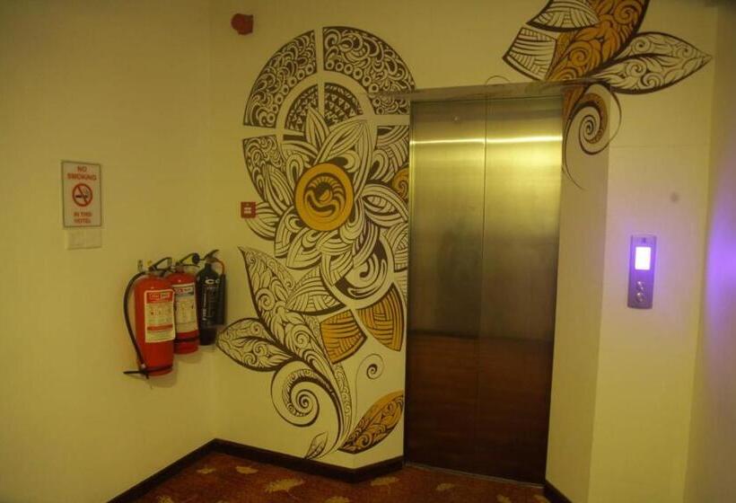 디럭스 룸, City Hotel Colombo 02