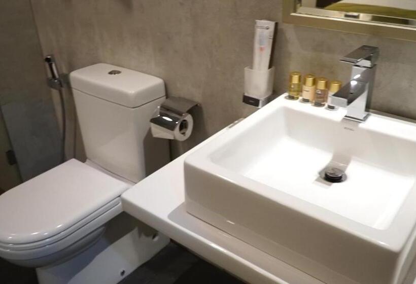 Номер Deluxe, City Hotel Colombo 02
