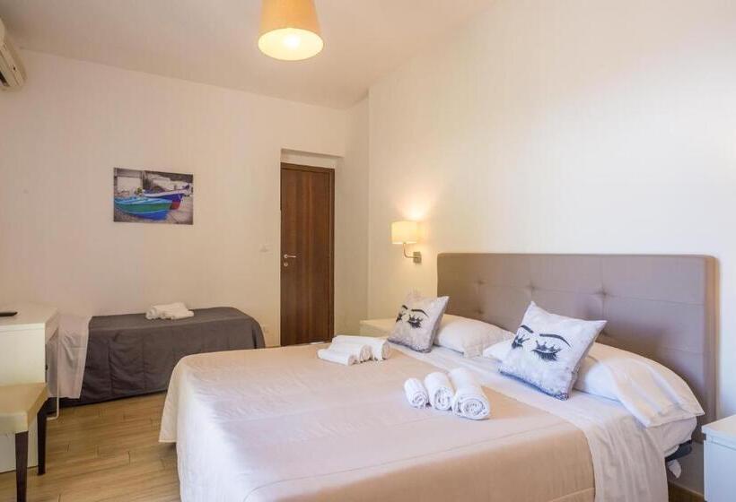 غرفة سوبيريور ثلاثية مطلّة علي البحر, Elios Tao