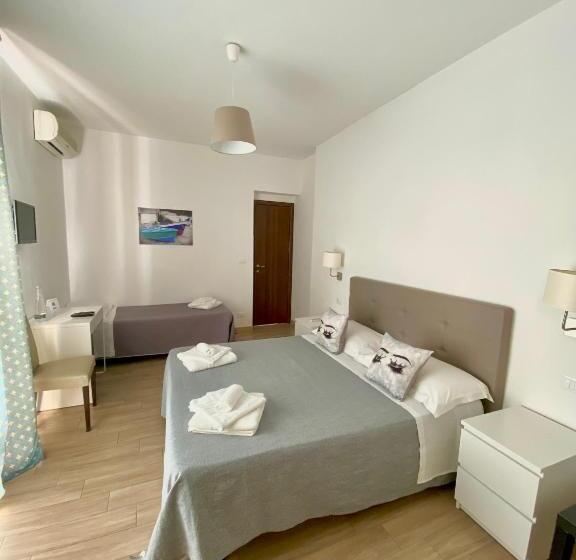 غرفة سوبيريور ثلاثية مطلّة علي البحر, Elios Tao