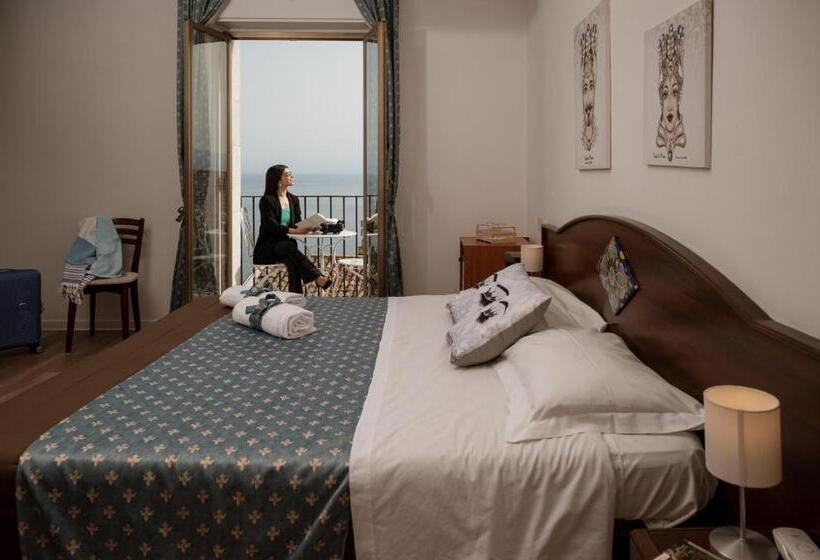 غرفة قياسية رباعية مطلة على البحر, Elios Tao
