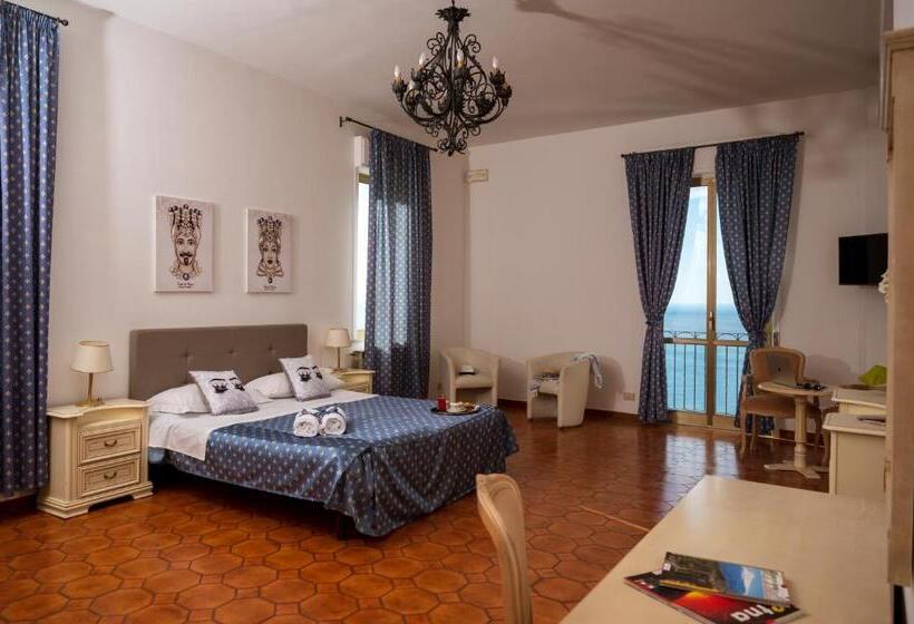 جناح سوبيريور مطل علي البحر, Elios Tao