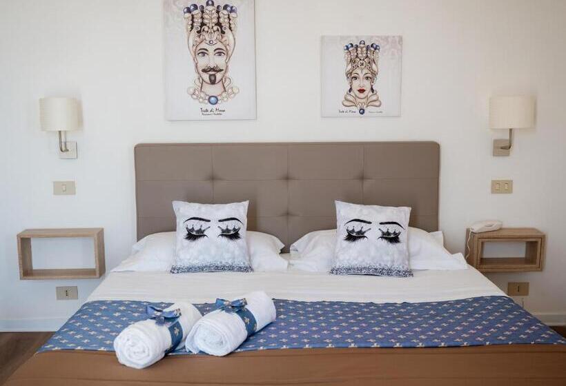 جناح جونيور مطلّ علي البحر, Elios Tao