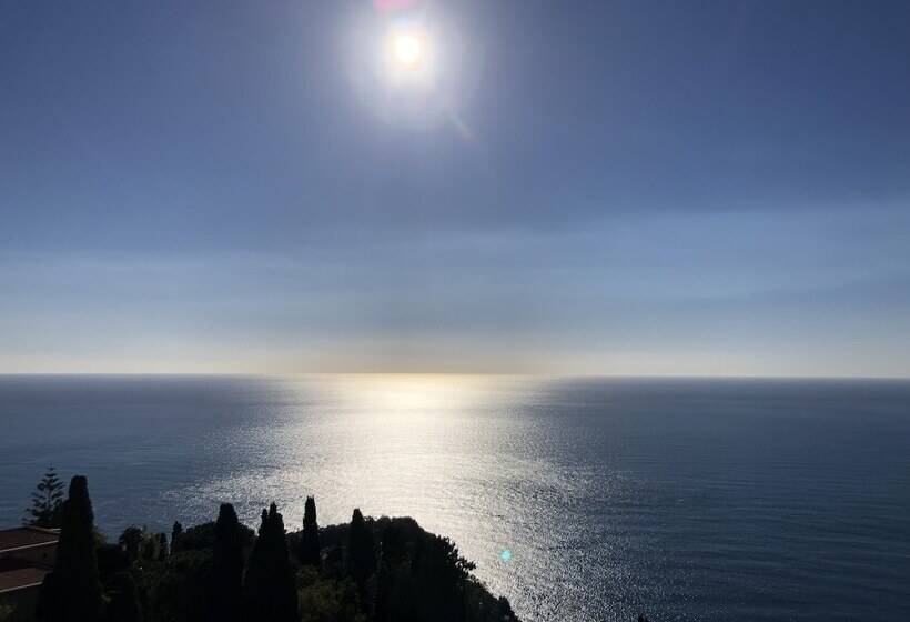 غرفة قياسية رباعية, Elios Tao