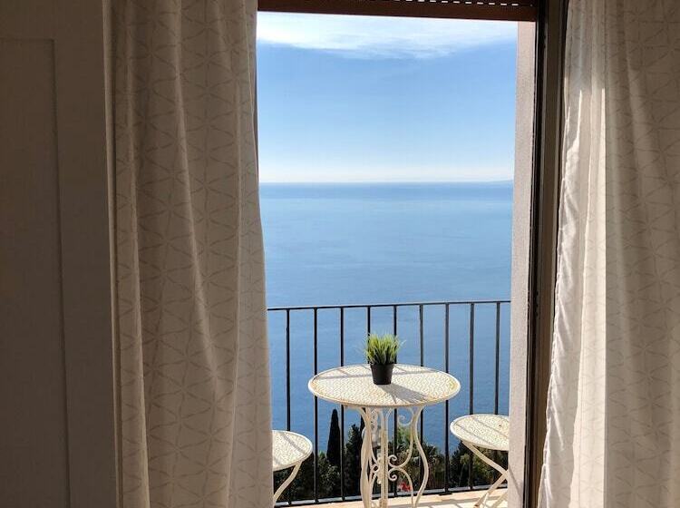 غرفة قياسية مطلّة علي البحر, Elios Tao