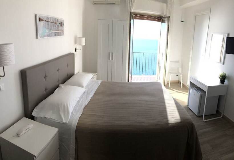 غرفة قياسية مطلّة علي البحر, Elios Tao