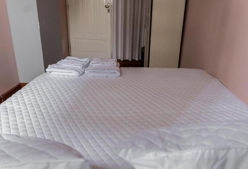 اتاق استاندارد یک نفره, Residencial Velia & Victoria