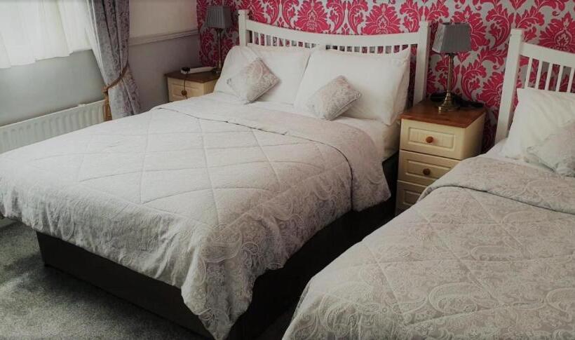 חדר סטנדרט, Danagher’s Hotel Cong