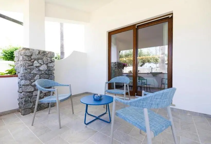 اتاق راحتی سه تخته, Borgo Donna Canfora