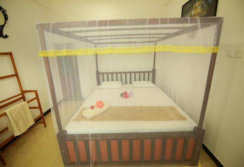 חדר אקונומי, New Ocean Vibes