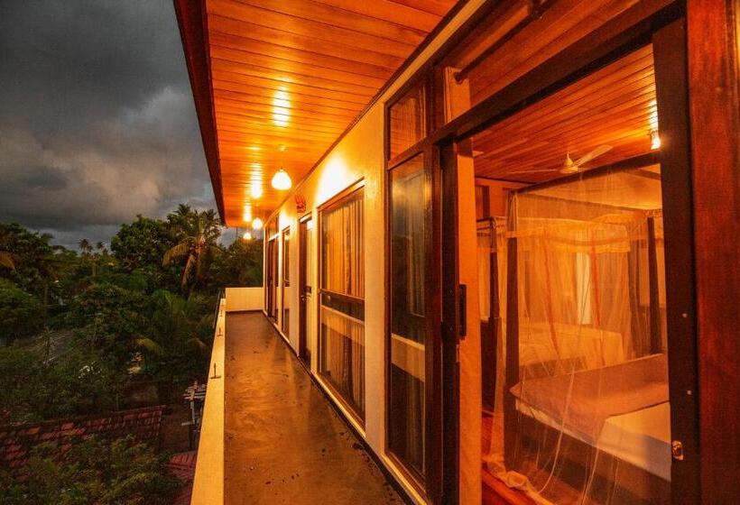 חדר משפחתי, New Ocean Vibes