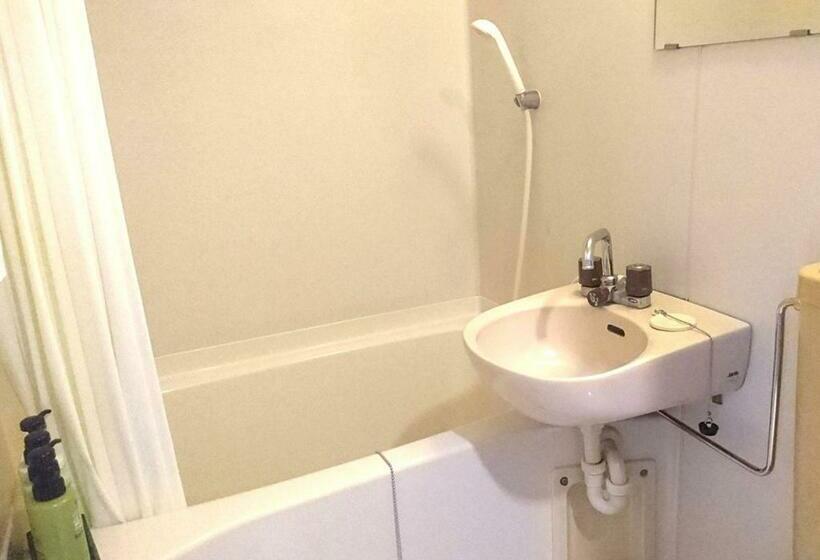 اتاق استاندارد یک نفره, Royal Inn Shinyamaguchi Ekimae