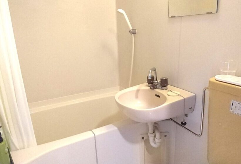 اتاق استاندارد سه نفره, Royal Inn Shinyamaguchi Ekimae