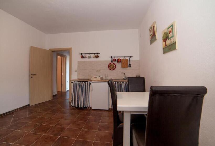 Habitación Deluxe, Casa Selimi