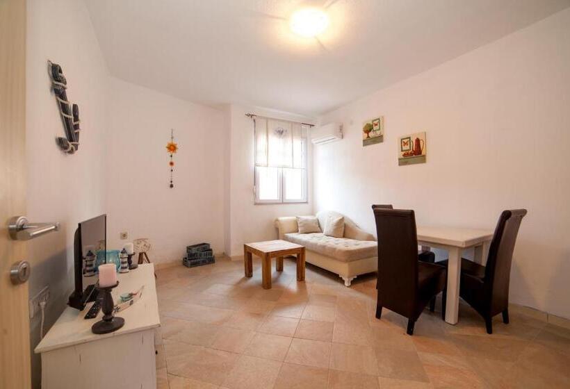 Apartamento Superior 1 Dormitorio, Casa Selimi