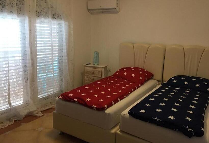 Apartamento 2 Dormitorios, Casa Selimi