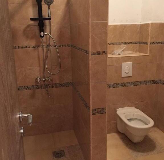 Habitación Estándar con Balcón, Casa Selimi