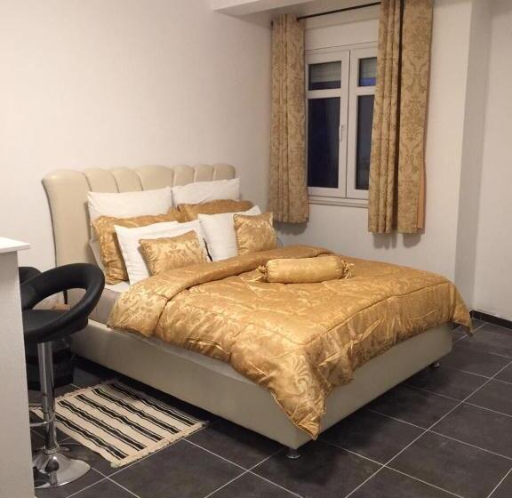 Habitación Deluxe con Balcón, Casa Selimi