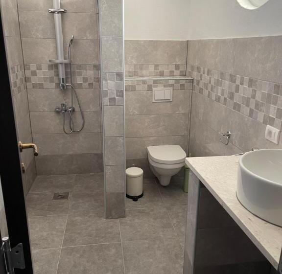 Suite 2 Dormitorios, Casa Selimi