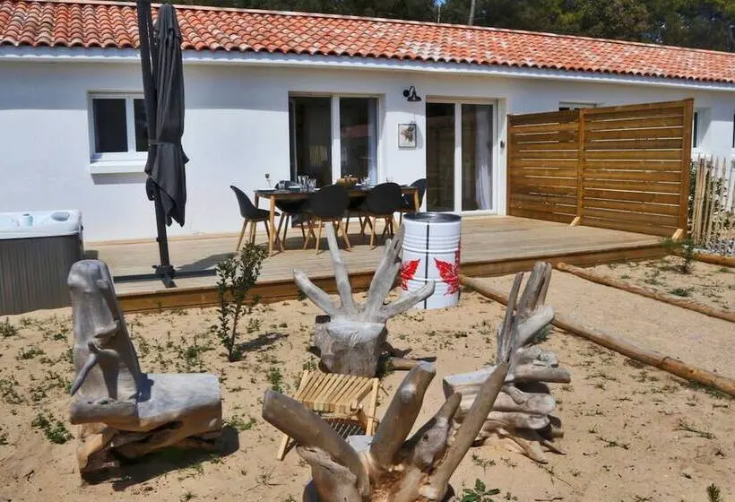 Villa 1 Makuuhuone, Domaine Le Sherwood