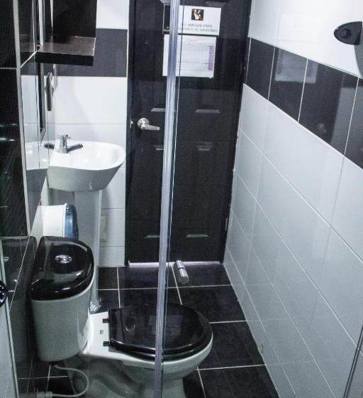 اتاق استاندارد سه نفره, Escorial Ibague