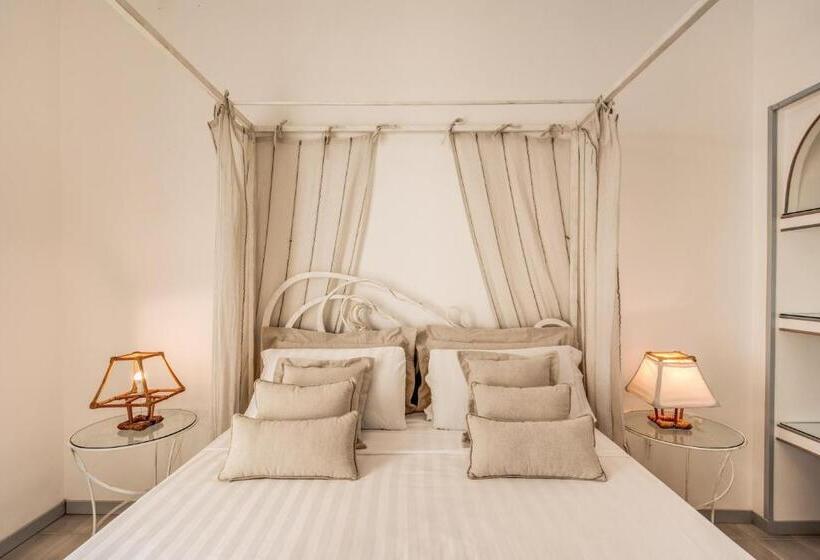 Standard room with outdoor bath, Villa Olga Luxury Capri