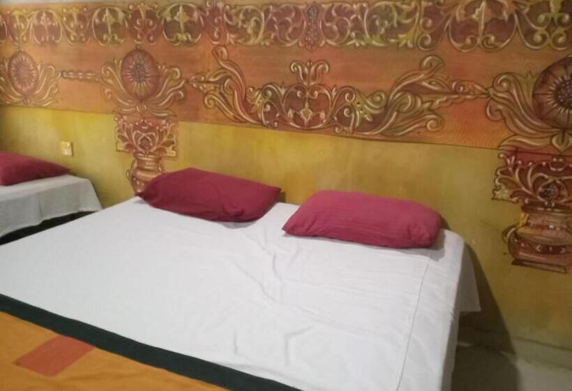 غرفة ديلوكس فردية, Haritha Holidays