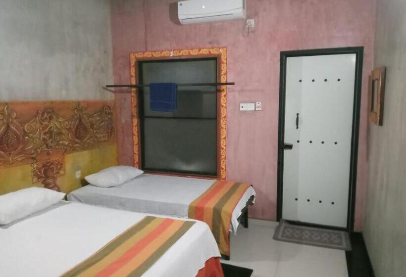 غرفة ديلوكس فردية, Haritha Holidays