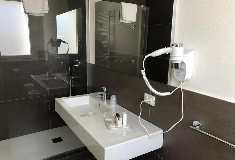 اتاق لوکس, B&b Alma Garda Lake