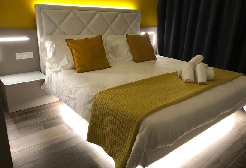 اتاق استاندارد با چشم‌انداز استخر, B&b Alma Garda Lake