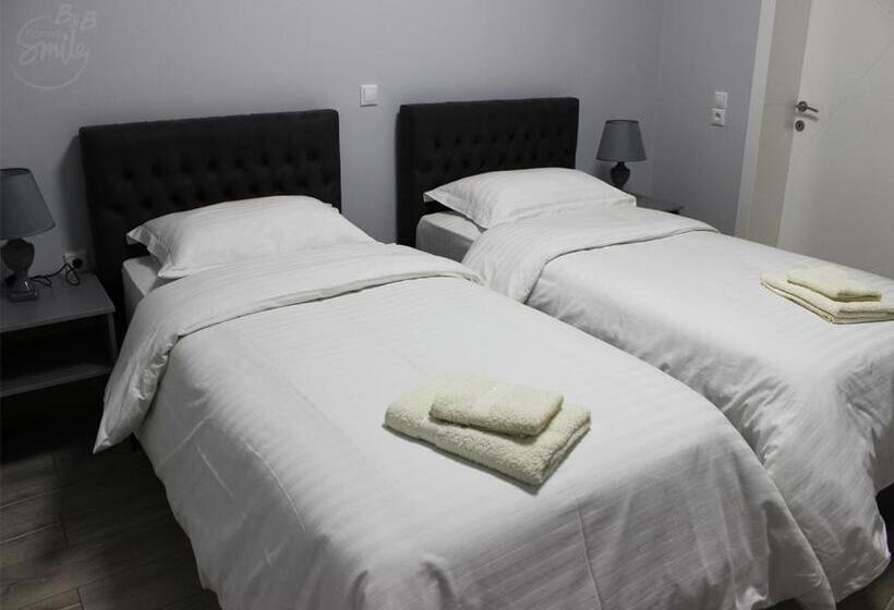 Standart Oda, Korcasmile