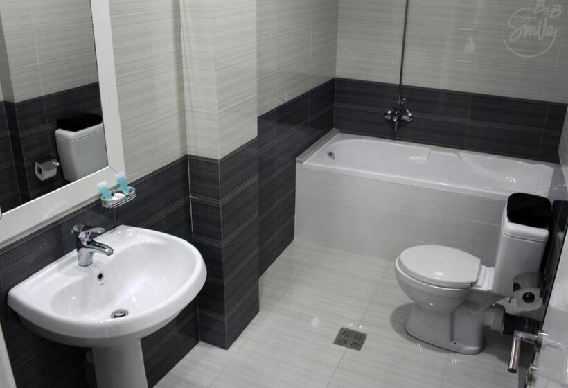 Standart Oda, Korcasmile