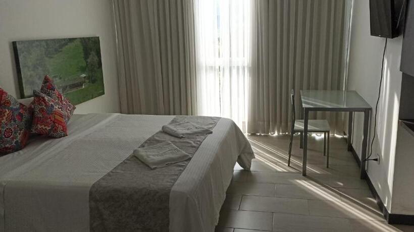 标准间, La Traviata