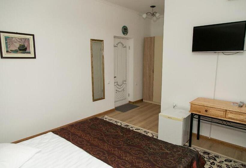 اتاق اکونومی, Mirage