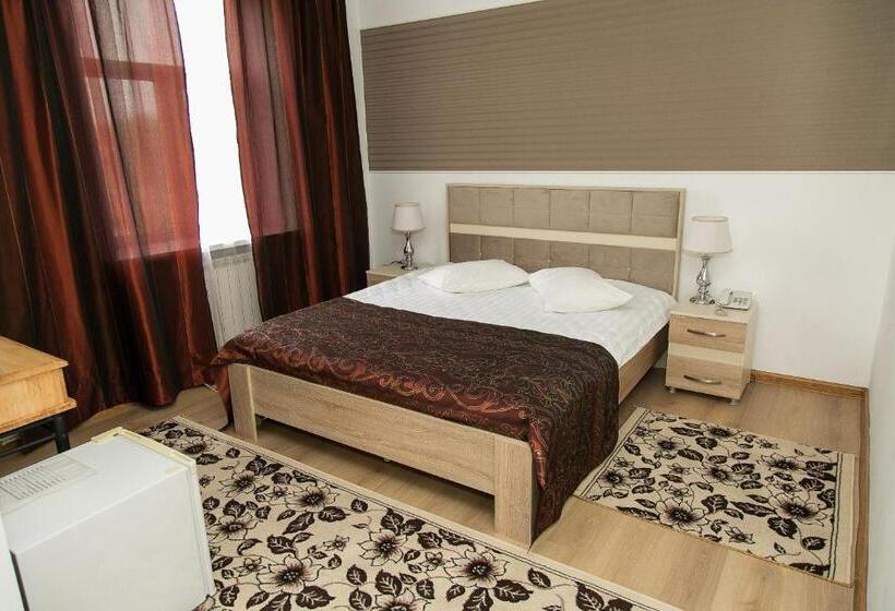 اتاق اکونومی, Mirage