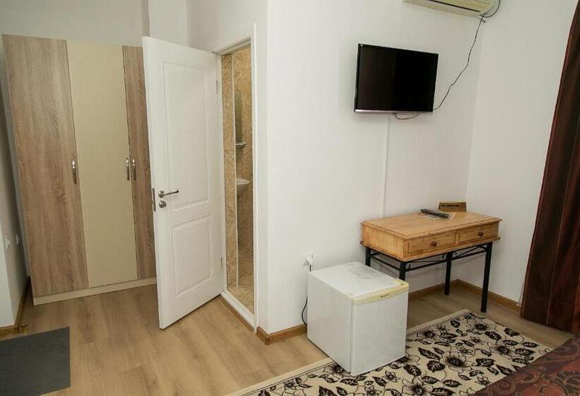 اتاق اکونومی, Mirage