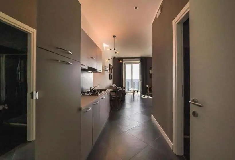 سوییت با چشم‌انداز دریا, Residenza Nausicaa   50 Meters From The Beach