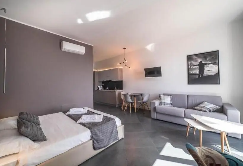 سوییت با چشم‌انداز دریا, Residenza Nausicaa   50 Meters From The Beach