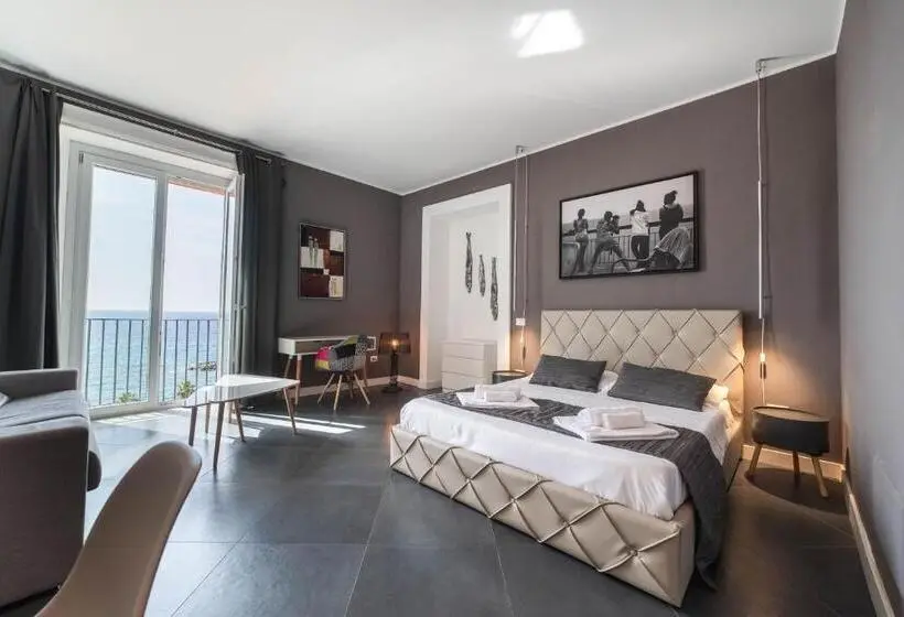 سوییت با چشم‌انداز دریا, Residenza Nausicaa   50 Meters From The Beach