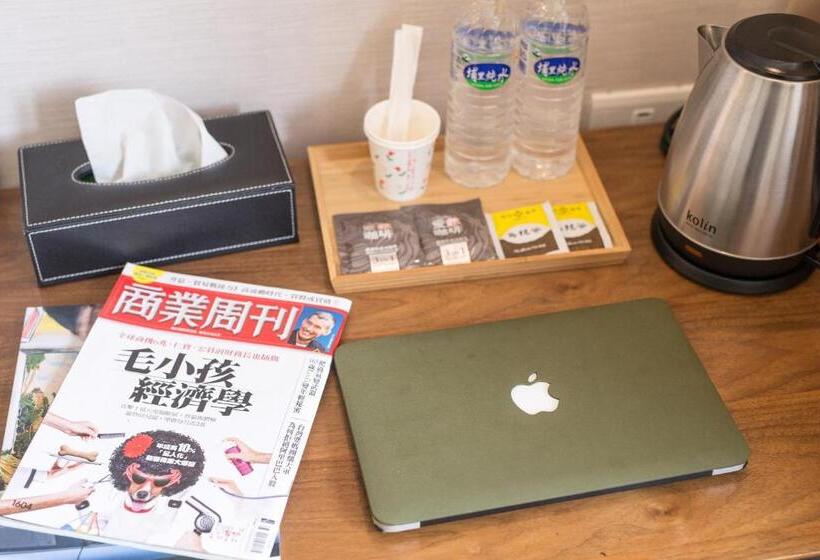 اتاق استاندارد, Tag Inn