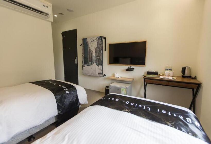 اتاق استاندارد, Tag Inn