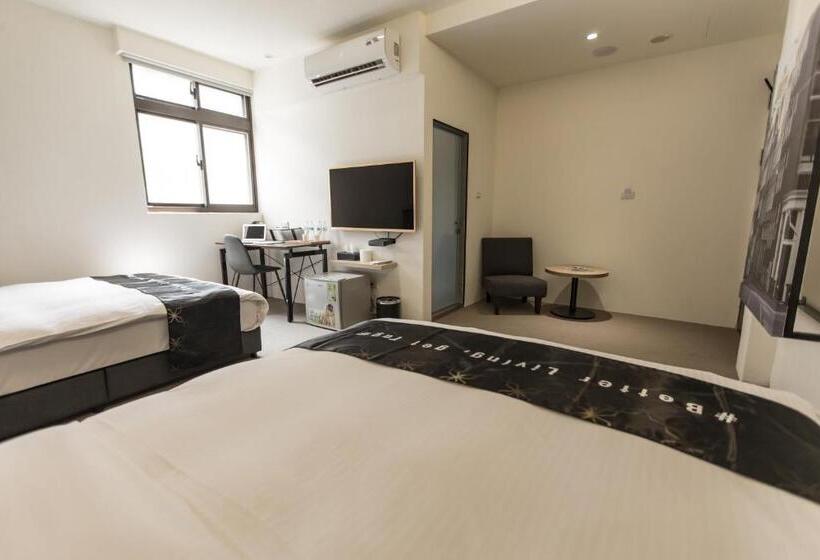 اتاق استاندارد چهار تخته, Tag Inn