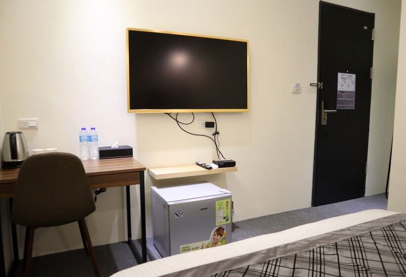 اتاق استاندارد, Tag Inn