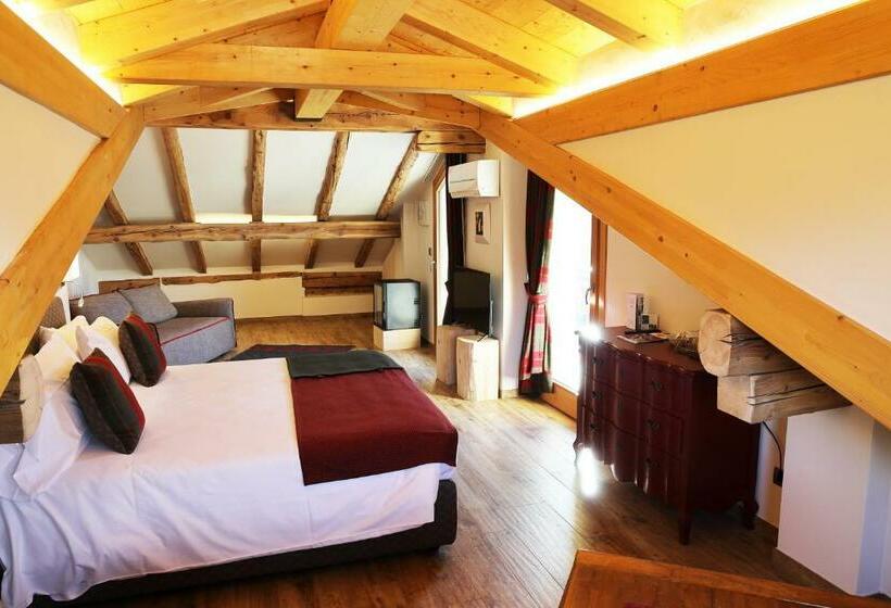 سوئیت با بالکن, Le Petit Lievre