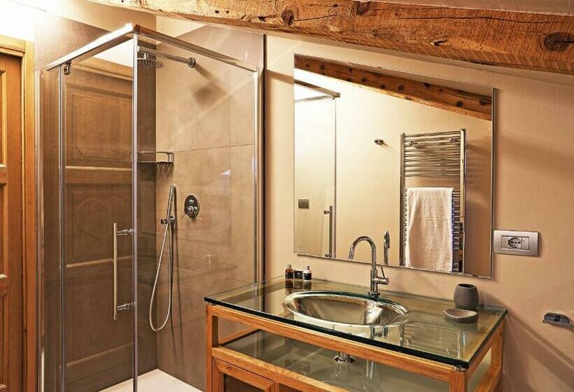 سوئیت با بالکن, Le Petit Lievre