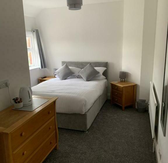 اتاق لوکس, Rooms At The Inn