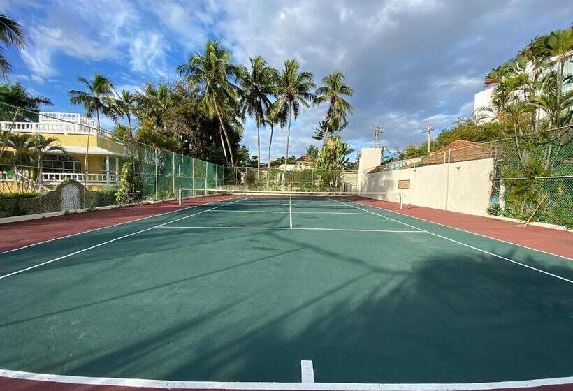 Дом 2 Спальни, Cabarete Beachfront Condos At Nanny Estate C 5