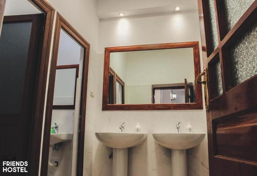 اتاق استاندارد با سرویس بهداشتی مشترک, Friends' Guesthouse & Hostel