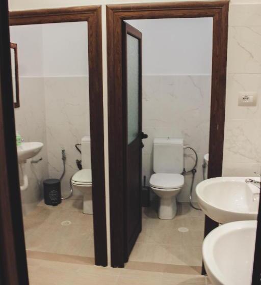 اتاق استاندارد با سرویس بهداشتی مشترک, Friends' Guesthouse & Hostel