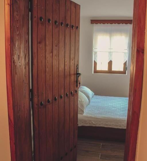 اتاق استاندارد سه نفره, Friends' Guesthouse & Hostel